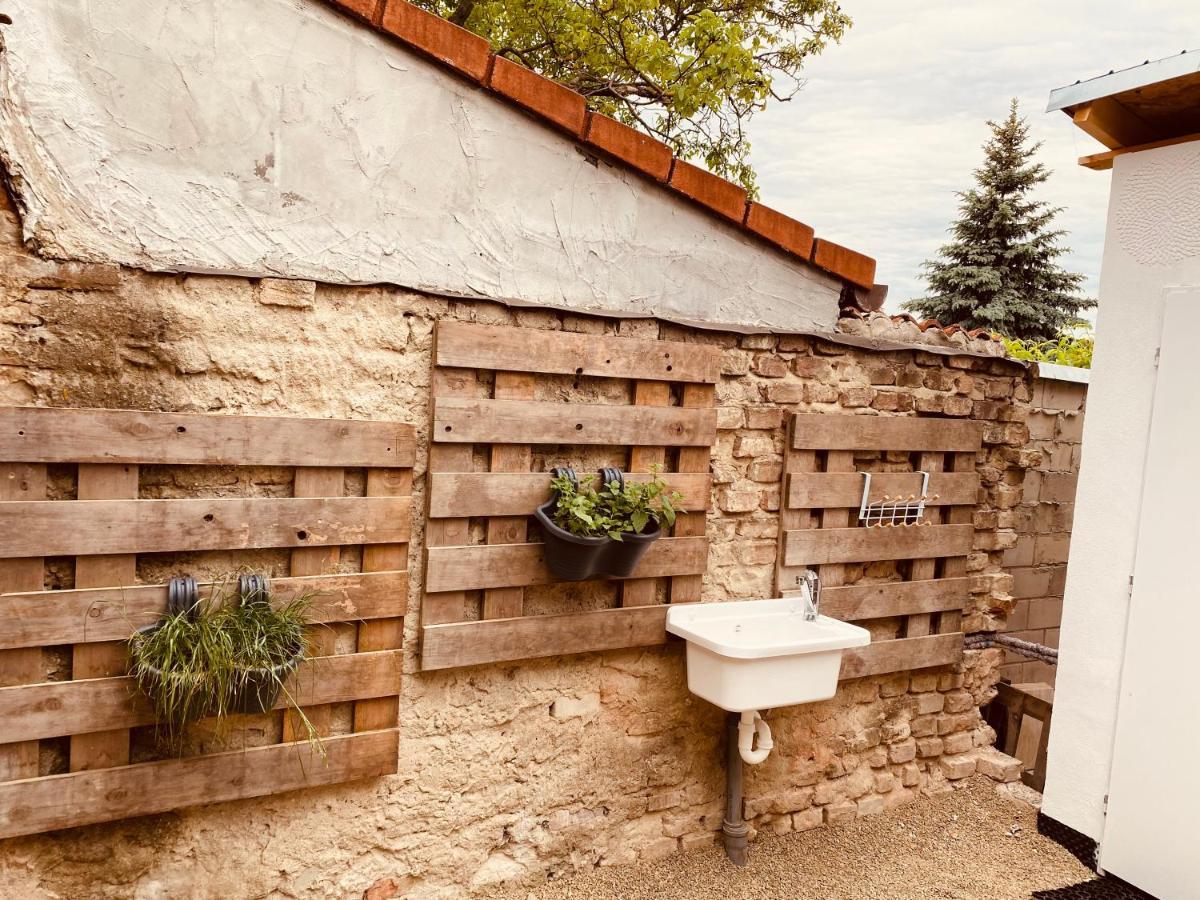 Chatky Daniel-Mikulov, A Private Campsite Just For You Eksteriør bilde